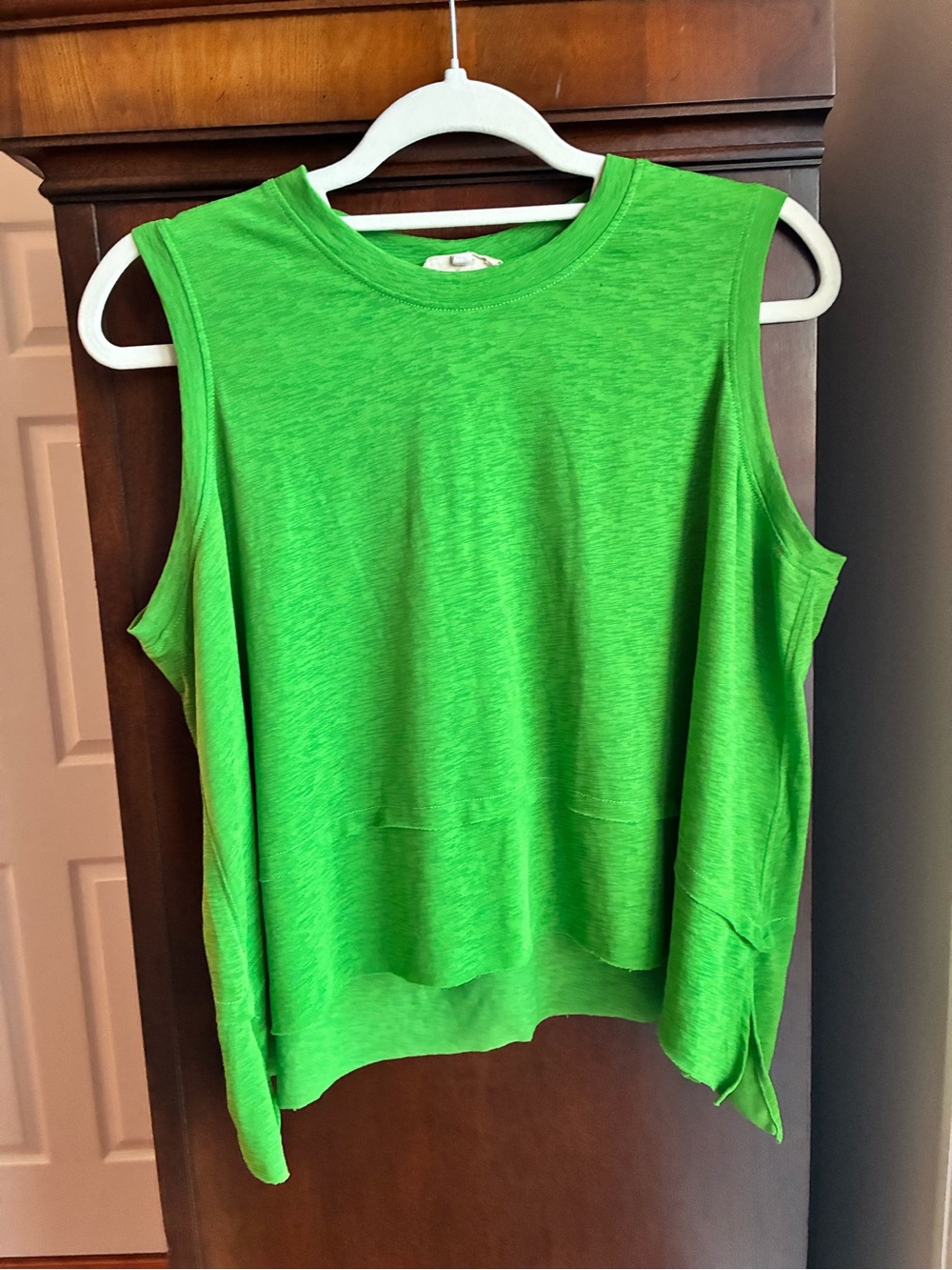 Chelsea & Violet Bright Green Sleeveless Textured Top | Size Small - Picture 2 of 8
